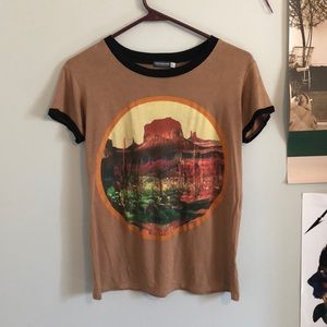 graphic tee